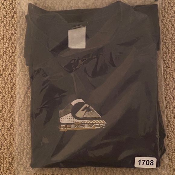 QUIKSILVER Surf Black & Gold Logo Tee Shirt Men L Large - Picture 7 of 7